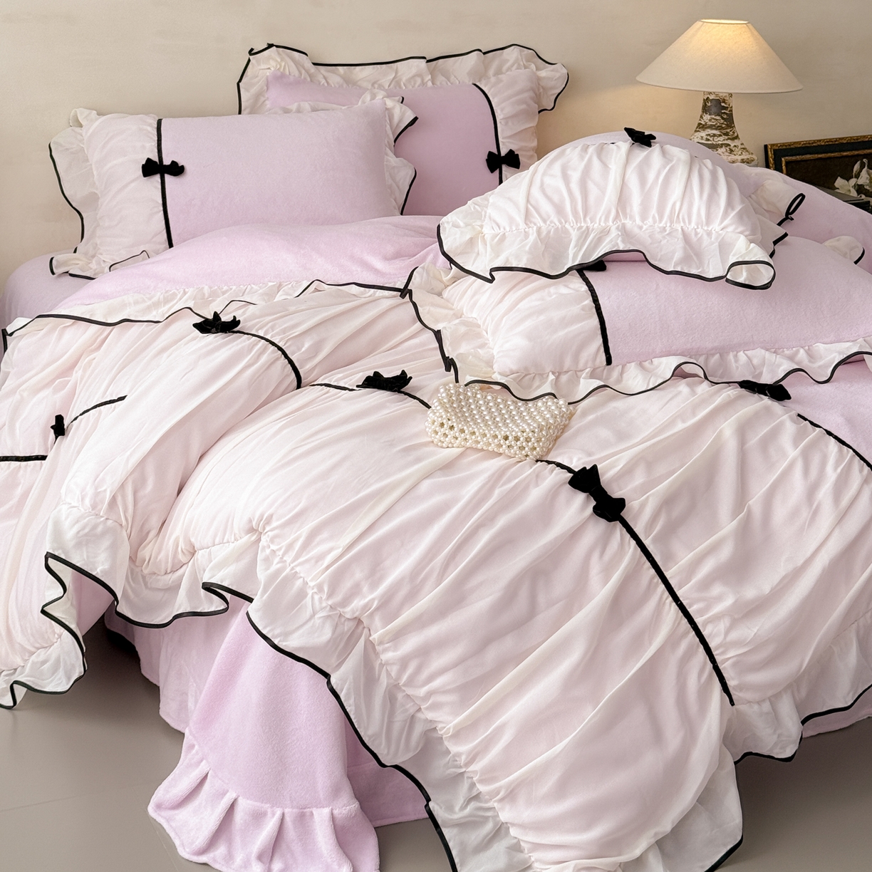 91家纺网 家纺一手货源 找家纺 米可 2025新款牛奶绒蕾丝花边四件套韩版法式公主风四件套~  安琪儿系列 安琪儿~紫