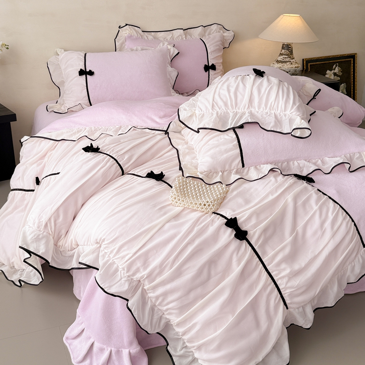 91家纺网 家纺一手货源 找家纺 米可 2025新款牛奶绒蕾丝花边四件套韩版法式公主风四件套~  安琪儿系列 安琪儿~紫