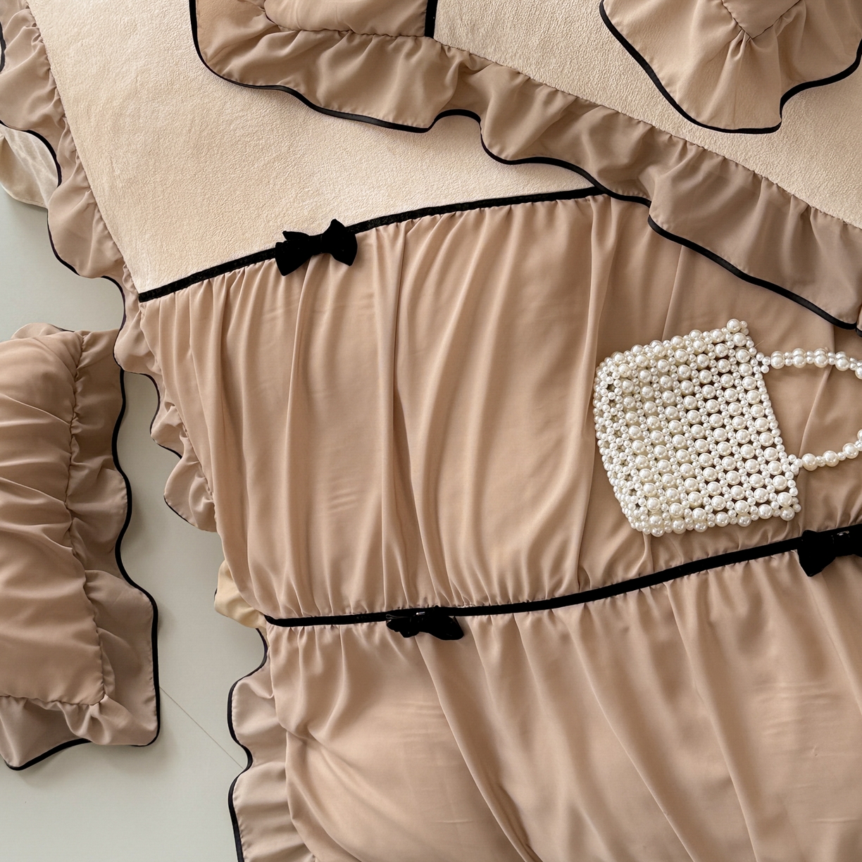 91家纺网 家纺一手货源 找家纺 （总）米可 2025新款牛奶绒蕾丝花边四件套韩版法式公主风四件套~  安琪儿系列