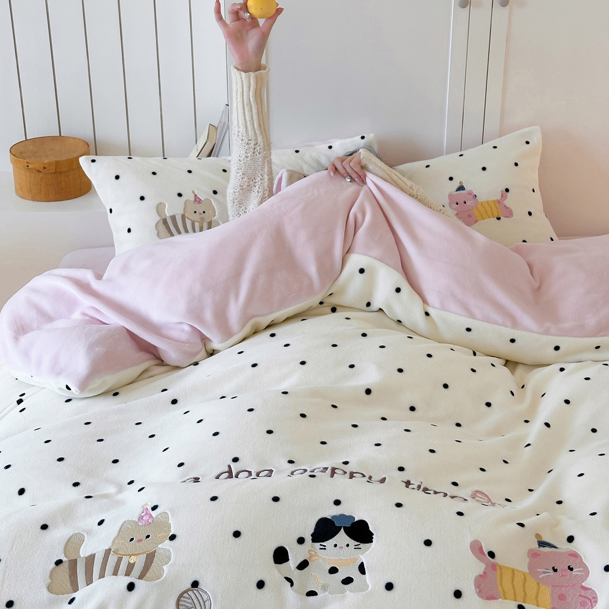 91家纺网 家纺一手货源 找家纺 （总）优悦生活馆 2025新款牛奶绒卡通印花刺绣四件套系列