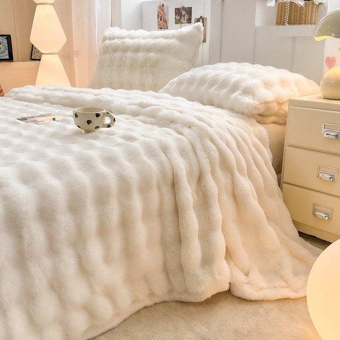 91家纺网 家纺一手货源 找家纺 （总）麒东家纺 2025新款加厚纯色兔毛绒泡泡单床单