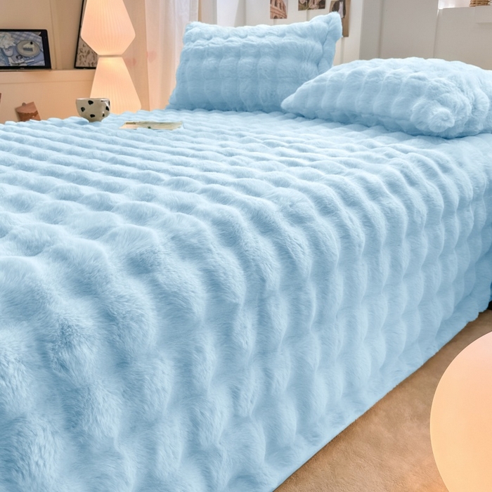 91家纺网 家纺一手货源 找家纺 麒东家纺 2025新款加厚纯色兔毛绒泡泡单床单 天蓝