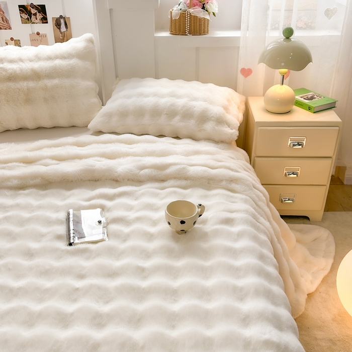 91家纺网 家纺一手货源 找家纺 （总）麒东家纺 2025新款加厚纯色兔毛绒泡泡单床单