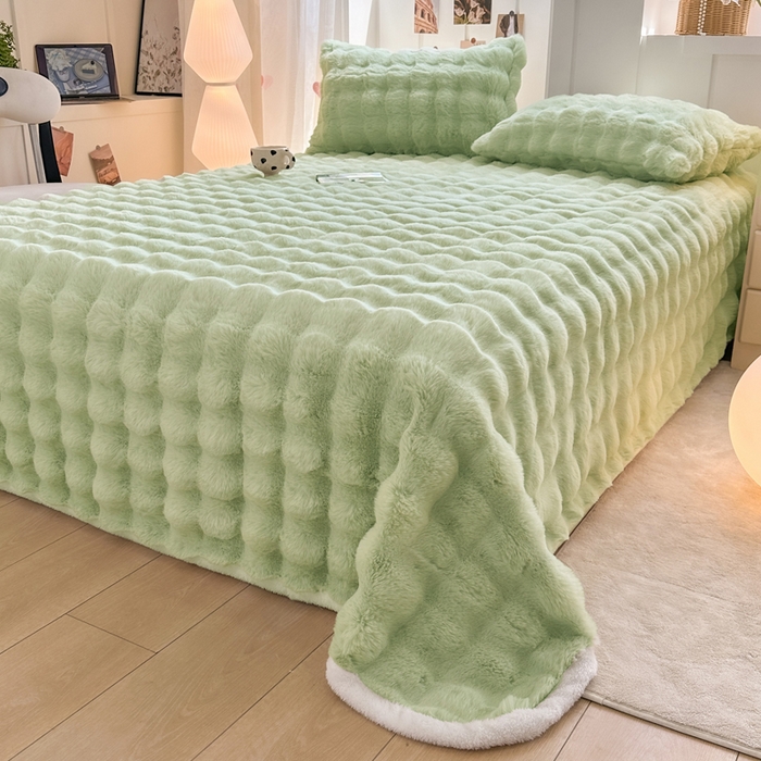 91家纺网 家纺一手货源 找家纺 麒东家纺 2025新款加厚纯色兔毛绒泡泡单床单 绿色