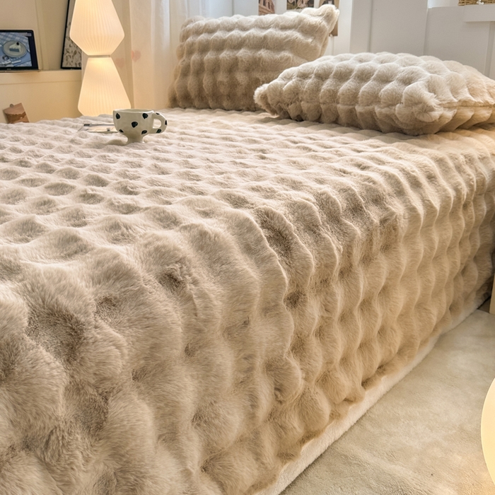 91家纺网 家纺一手货源 找家纺 麒东家纺 2025新款加厚纯色兔毛绒泡泡单床单 咖色
