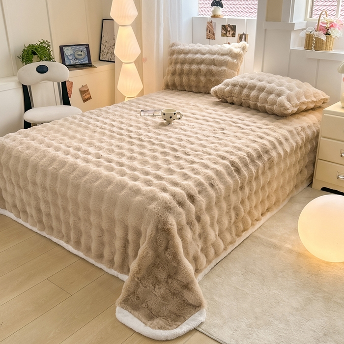 91家纺网 家纺一手货源 找家纺 麒东家纺 2025新款加厚纯色兔毛绒泡泡单床单 咖色