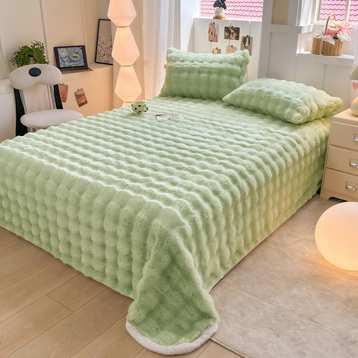 91家纺网 家纺一手货源 找家纺 麒东家纺 2025新款加厚纯色兔毛绒泡泡单床单 绿色