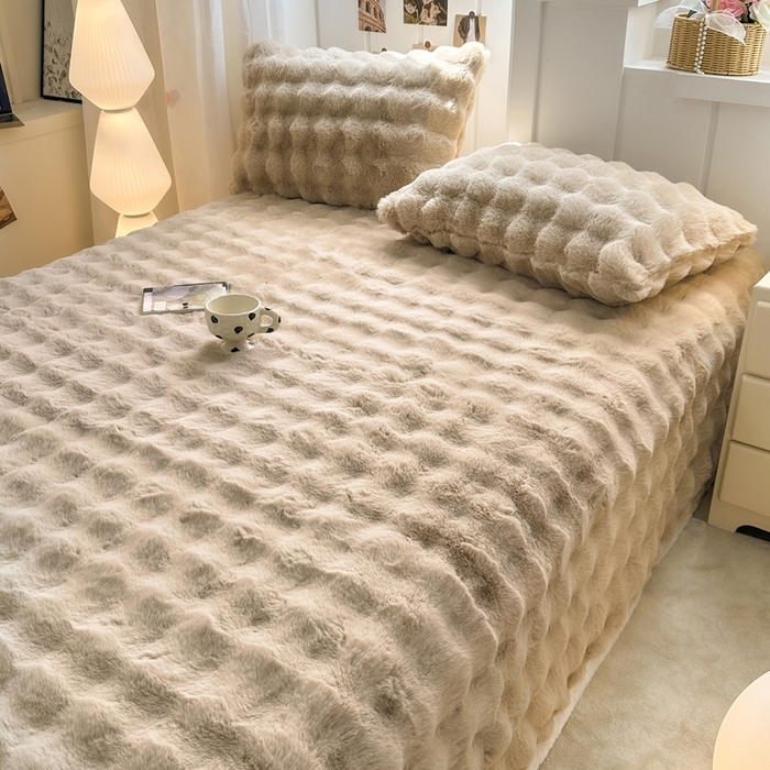 91家纺网 家纺一手货源 找家纺 麒东家纺 2025新款加厚纯色兔毛绒泡泡单床单 咖色