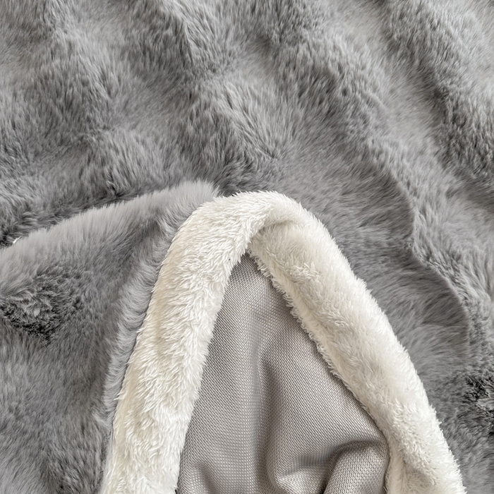 91家纺网 家纺一手货源 找家纺 麒东家纺 2025新款加厚纯色兔毛绒泡泡单床单 浅灰