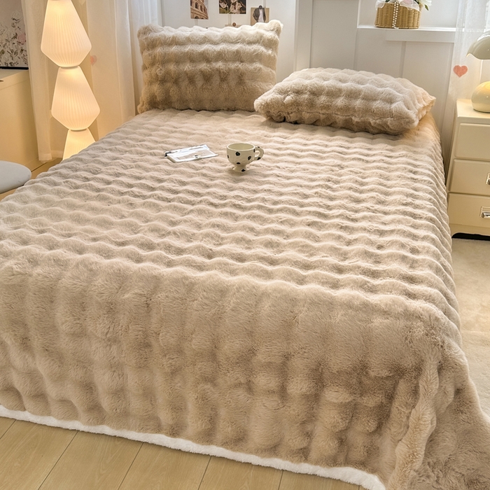 91家纺网 家纺一手货源 找家纺 麒东家纺 2025新款加厚纯色兔毛绒泡泡单床单 咖色