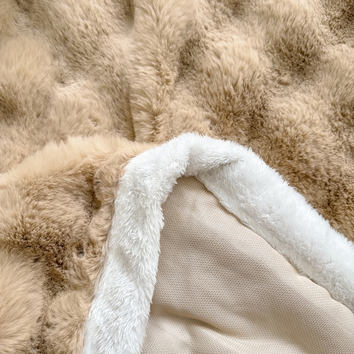 91家纺网 家纺一手货源 找家纺 麒东家纺 2025新款加厚纯色兔毛绒泡泡单床单 咖色