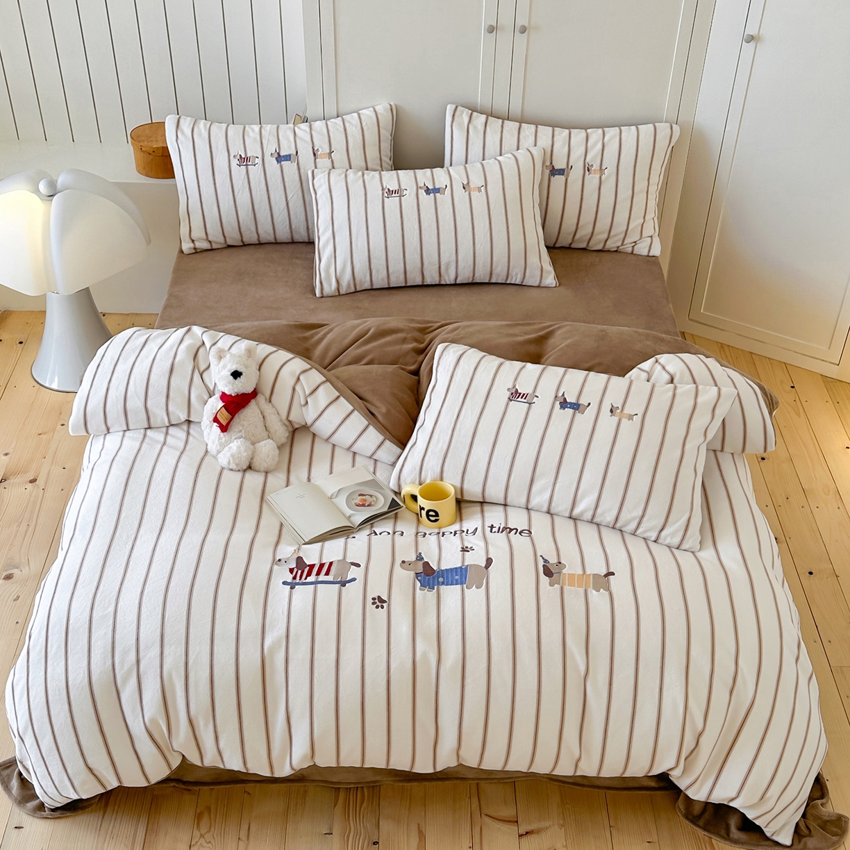 91家纺网 家纺一手货源 找家纺 （总）优悦生活馆 2025新款牛奶绒卡通印花刺绣四件套系列