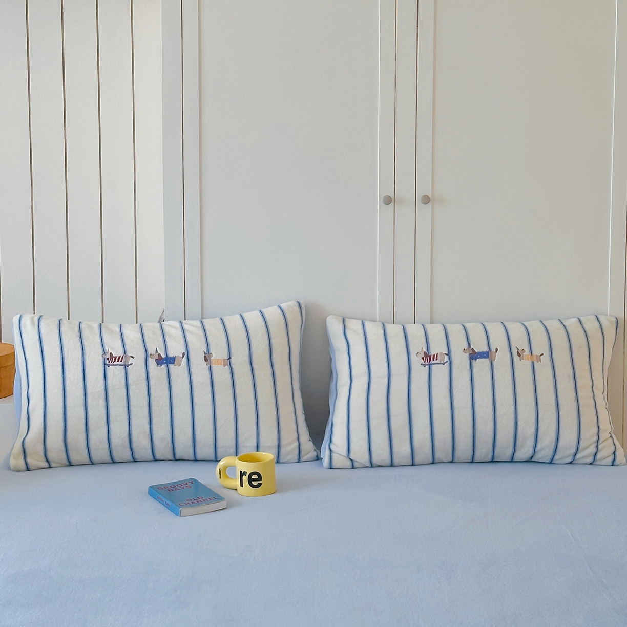 91家纺网 家纺一手货源 找家纺 优悦生活馆 2025新款牛奶绒卡通印花刺绣四件套系列 条纹狗-蓝