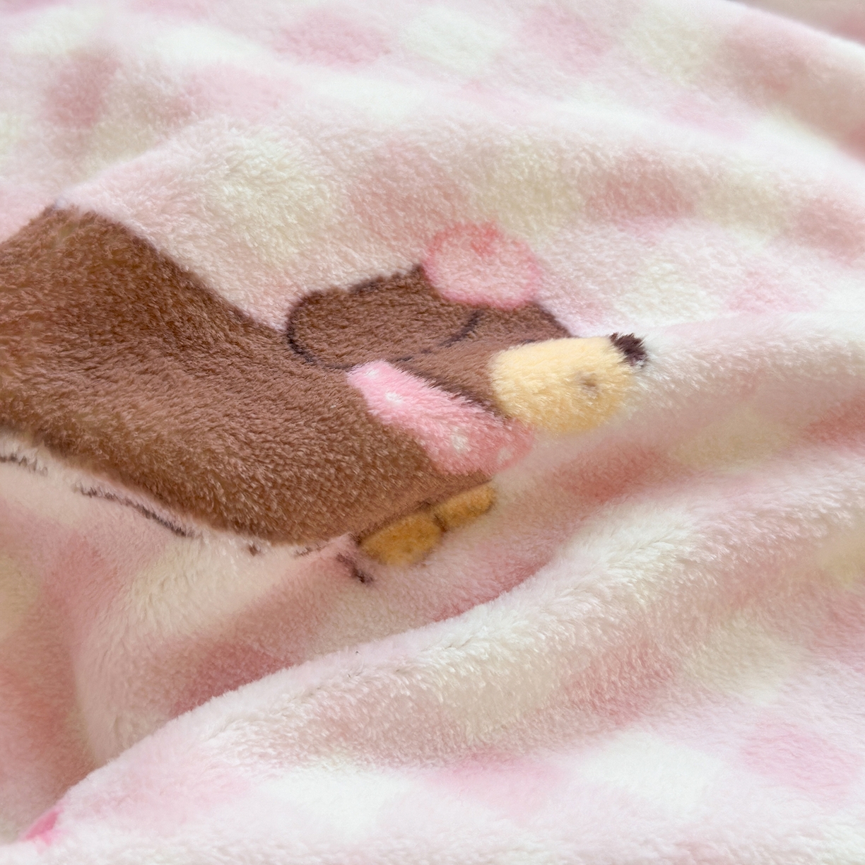 91家纺网 家纺一手货源 找家纺 丽美人家纺 2025新款小版印花牛奶绒四件套 格子小狗