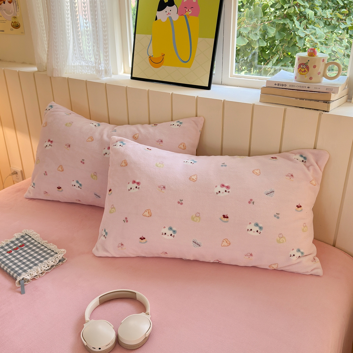 91家纺网 家纺一手货源 找家纺 丽美人家纺 2025新款小版印花牛奶绒四件套 可爱小猫