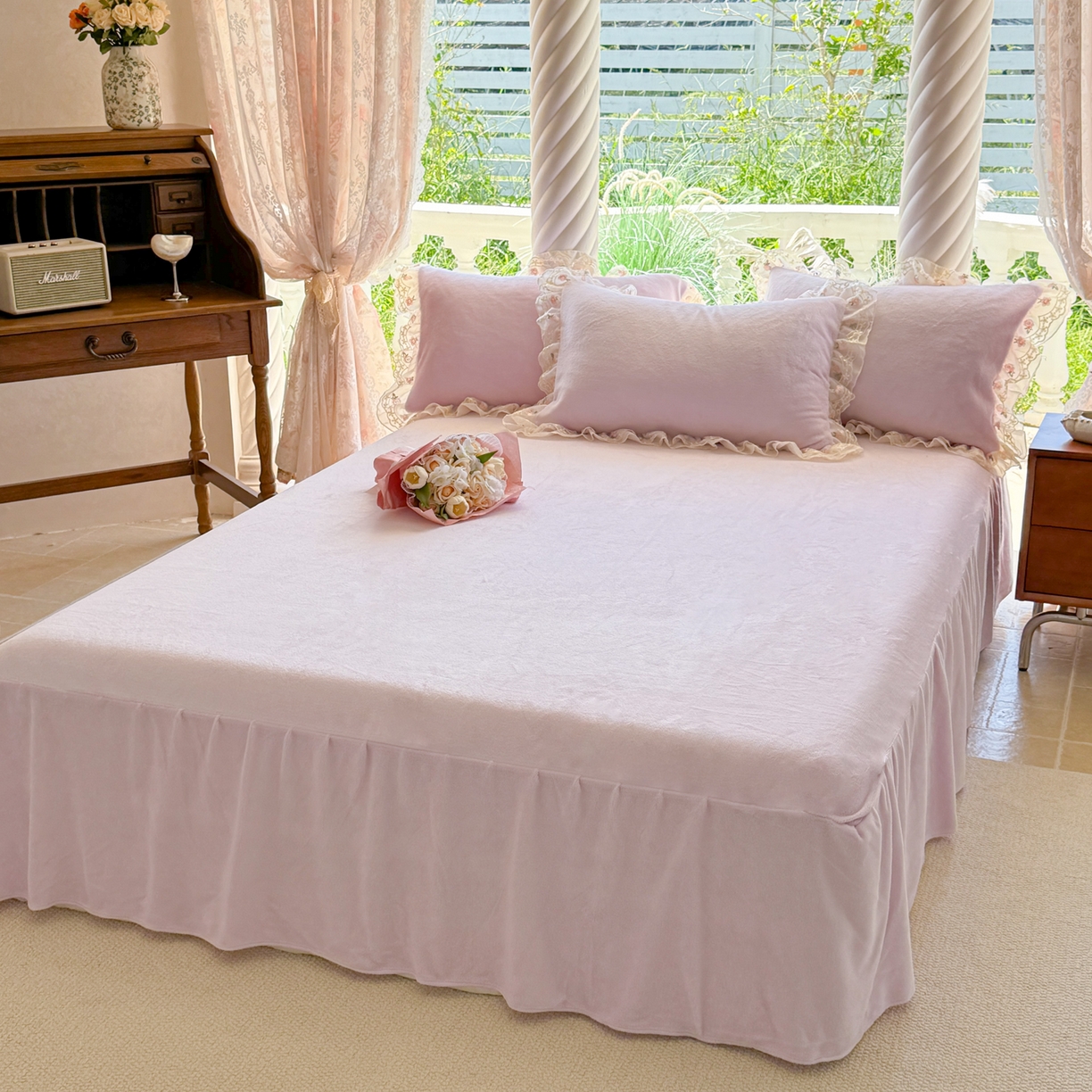 91家纺网 家纺一手货源 找家纺 米可家居 2025新款牛奶绒床裙款蕾丝刺绣四件套韩版法式公主风四件套  玫瑰故事 玫瑰故事~浅紫