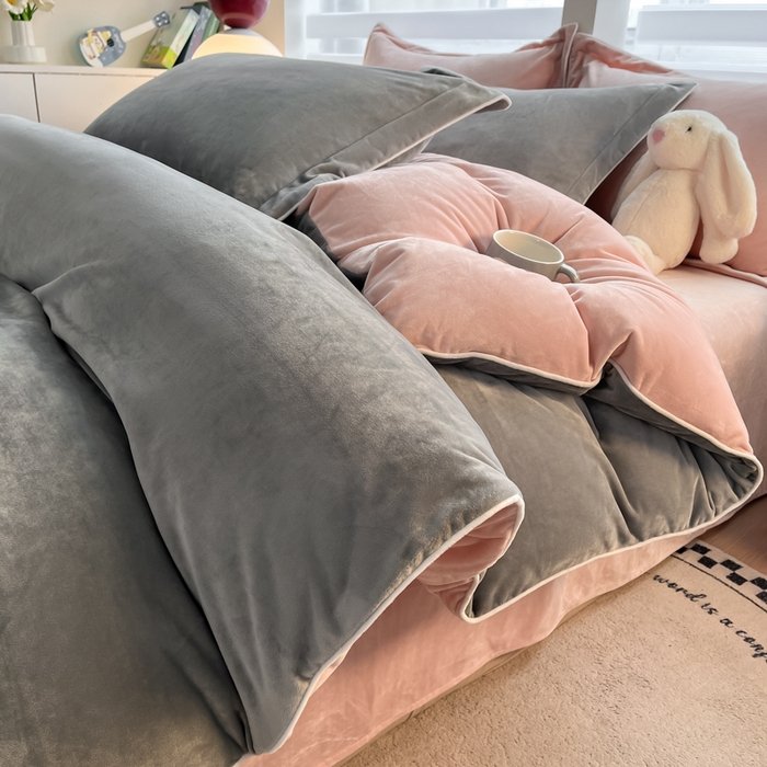 九沐良品 2025新款加厚婴儿绒牛奶绒四件套工艺款宝宝绒四件套 灰色+皮粉