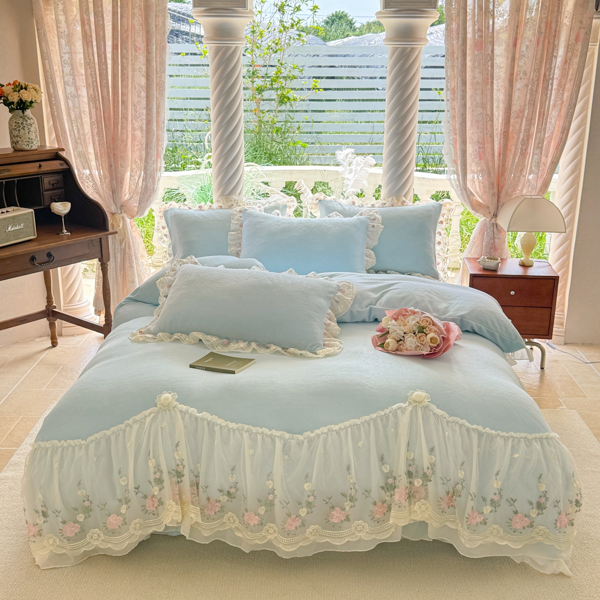 91家纺网 家纺一手货源 找家纺 （总）米可家居 2025新款牛奶绒床裙款蕾丝刺绣四件套韩版法式公主风四件套  玫瑰故事
