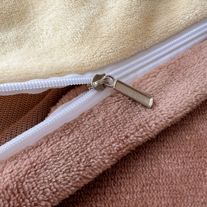 91家纺网 家纺一手货源 找家纺 雨帆家纺 2025新款亲肤舒适可爱卡通牛奶绒毛巾绣四件套 礼物小熊