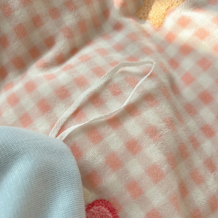 91家纺网 家纺一手货源 找家纺 雨帆家纺 2025新款亲肤舒适可爱卡通牛奶绒毛巾绣四件套 奶茶猫咪