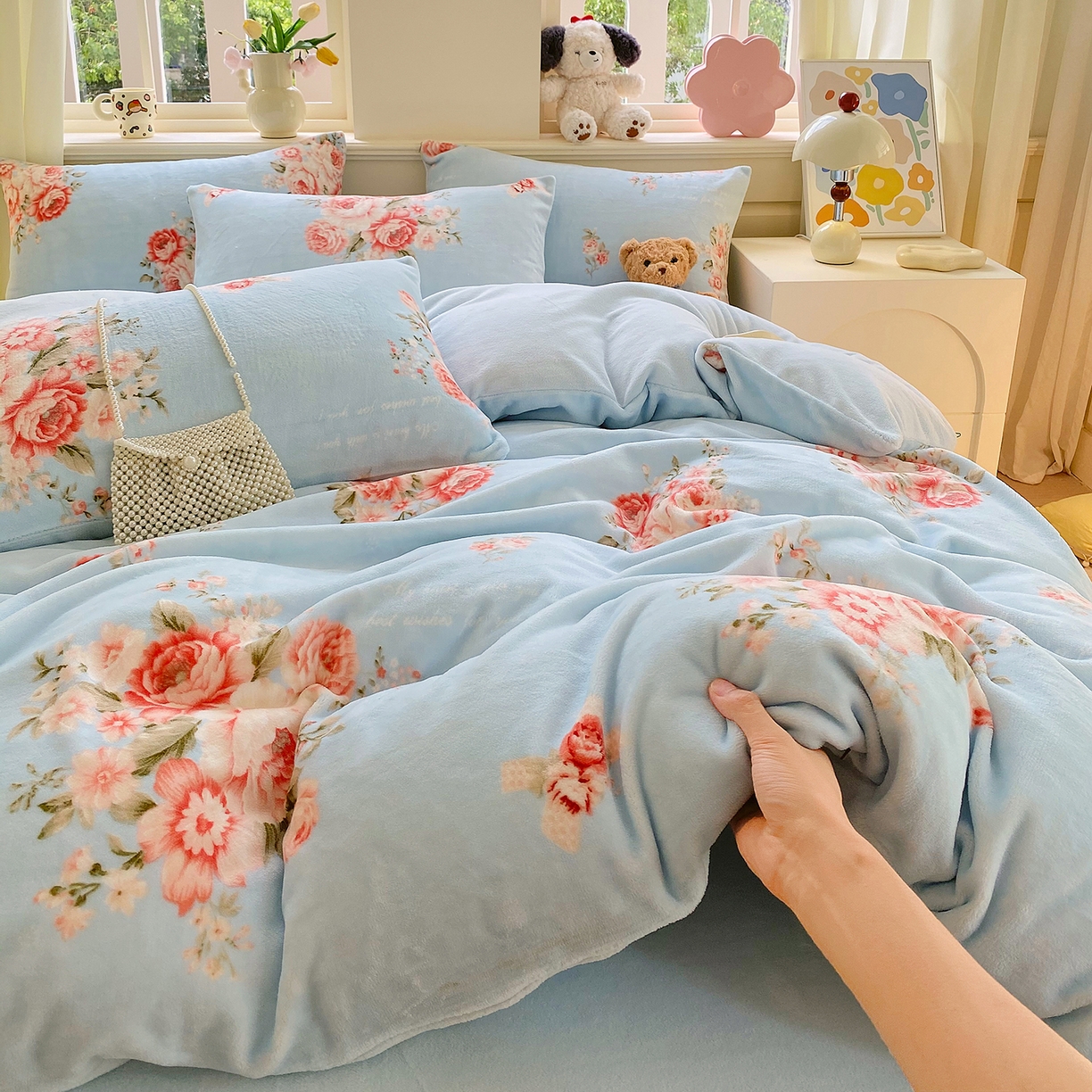 91家纺网 家纺一手货源 找家纺 （总）悦织湾家纺 2025新款高克重牛奶绒印花四件套床单床笠轻奢时尚床上用品三四件套被套