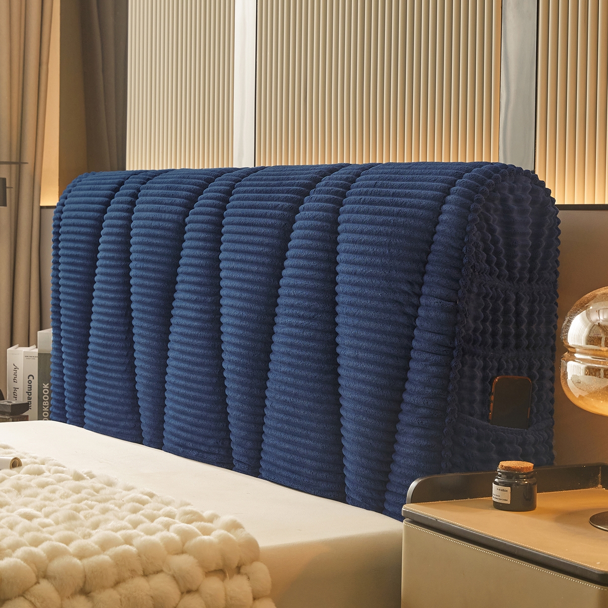 情恒家纺 2025新款兔兔绒抽条加厚床头罩 宾利蓝