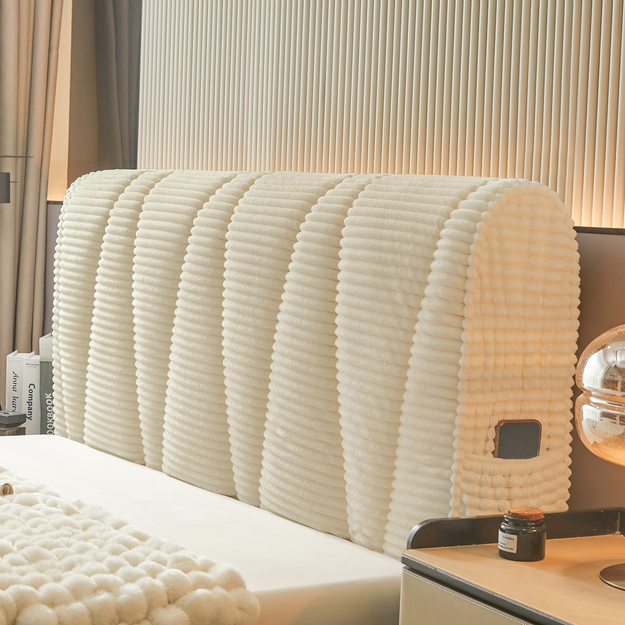 情恒家纺 2025新款兔兔绒抽条加厚床头罩 奶油白