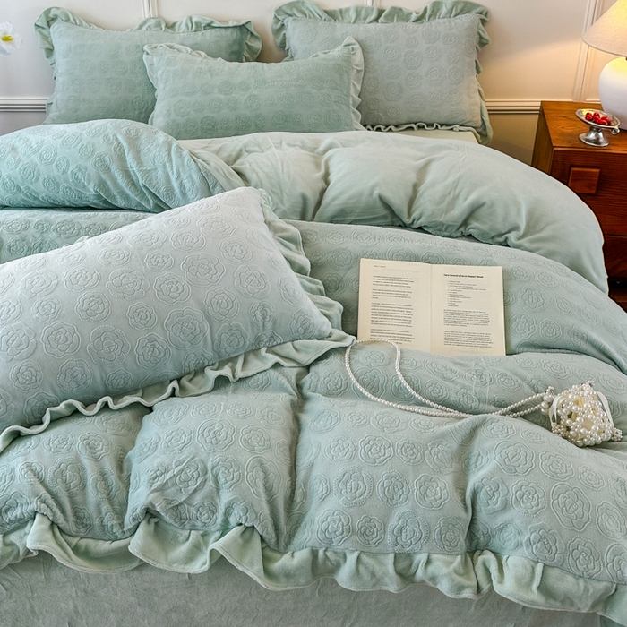 野合家纺 2025新款法式A类雕花牛奶绒韩版公主风四件套床盖款床单款床笠款 山茶花-马利兰