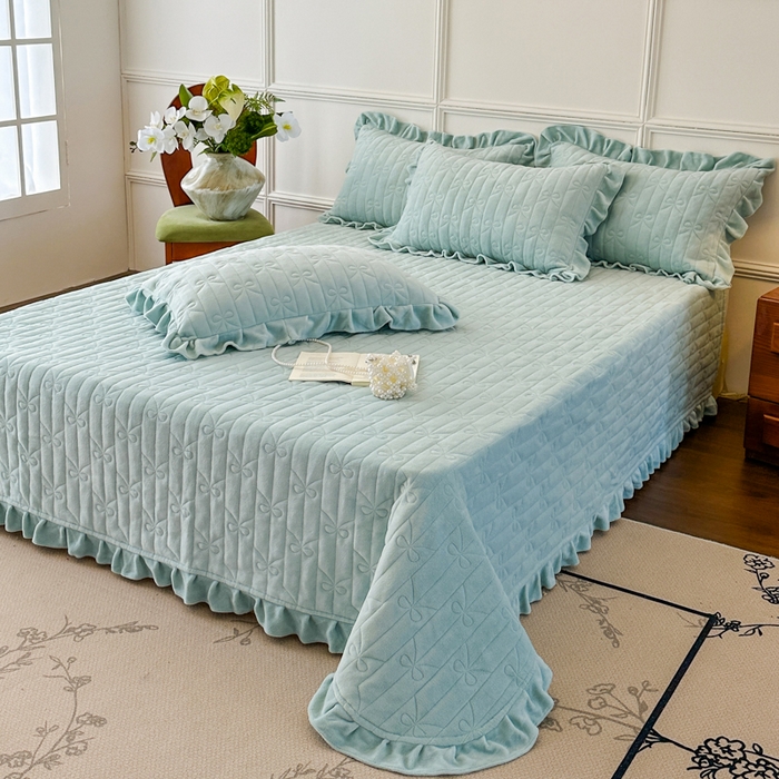 91家纺网 家纺一手货源 找家纺 野合家纺 2025新款法式A类雕花牛奶绒韩版公主风四件套床盖款床单款床笠款 山茶花-马利兰