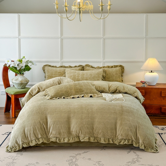 91家纺网 家纺一手货源 找家纺 野合家纺 2025新款法式A类雕花牛奶绒韩版公主风四件套床盖款床单款床笠款 山茶花-秋黄