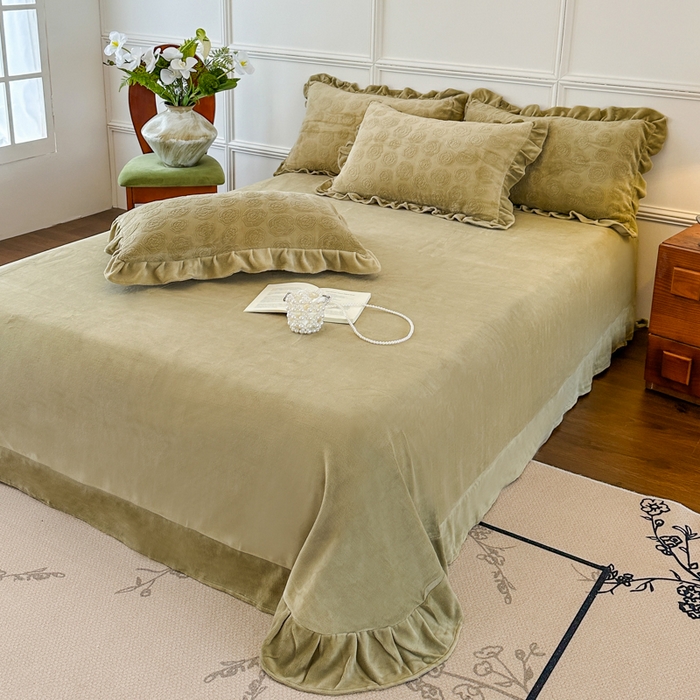 91家纺网 家纺一手货源 找家纺 野合家纺 2025新款法式A类雕花牛奶绒韩版公主风四件套床盖款床单款床笠款 山茶花-秋黄