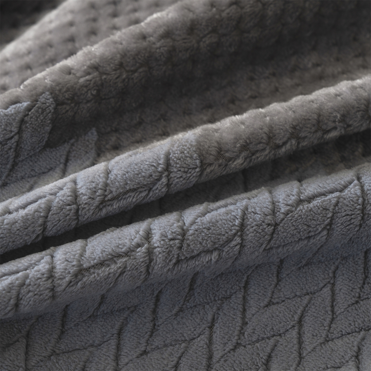 91家纺网 家纺一手货源 找家纺 源舍家纺 2025新款色织拼色编织提花轻奢牛奶绒四件套（场景二） 织锦-灰调