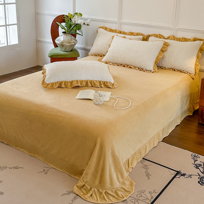 91家纺网 家纺一手货源 找家纺 野合家纺 2025新款法式A类雕花牛奶绒韩版公主风四件套床盖款床单款床笠款 山茶花-象牙白