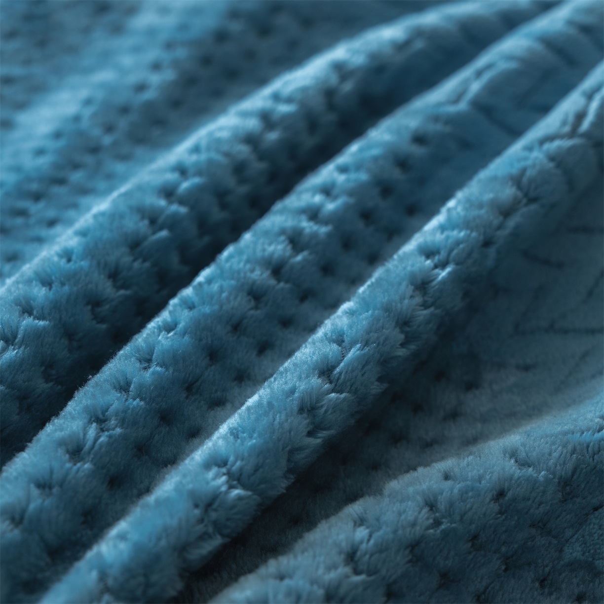 91家纺网 家纺一手货源 找家纺 源舍家纺 2025新款色织拼色编织提花轻奢牛奶绒四件套（场景二） 织锦-蓝谧