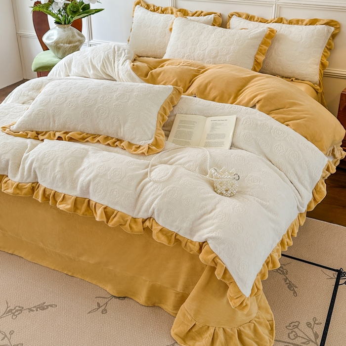 91家纺网 家纺一手货源 找家纺 野合家纺 2025新款法式A类雕花牛奶绒韩版公主风四件套床盖款床单款床笠款 山茶花-象牙白