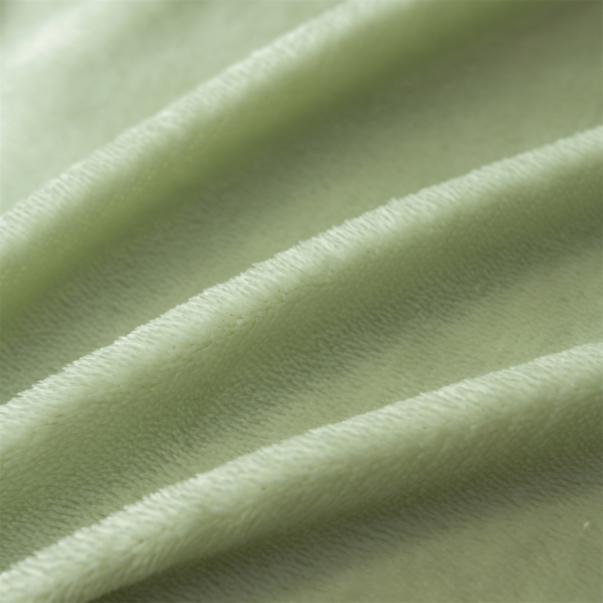 91家纺网 家纺一手货源 找家纺 源舍家纺 2025新款色织拼色编织提花轻奢牛奶绒四件套（场景二） 织锦-青雾