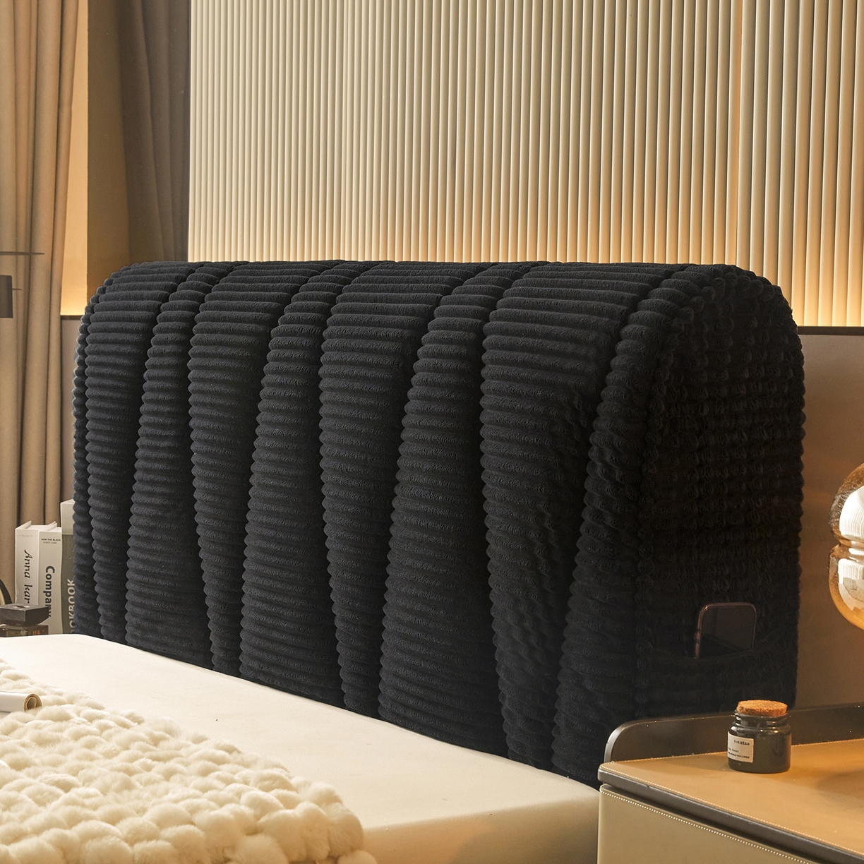 91家纺网 家纺一手货源 找家纺 （总）情恒家纺 2025新款兔兔绒抽条加厚床头罩