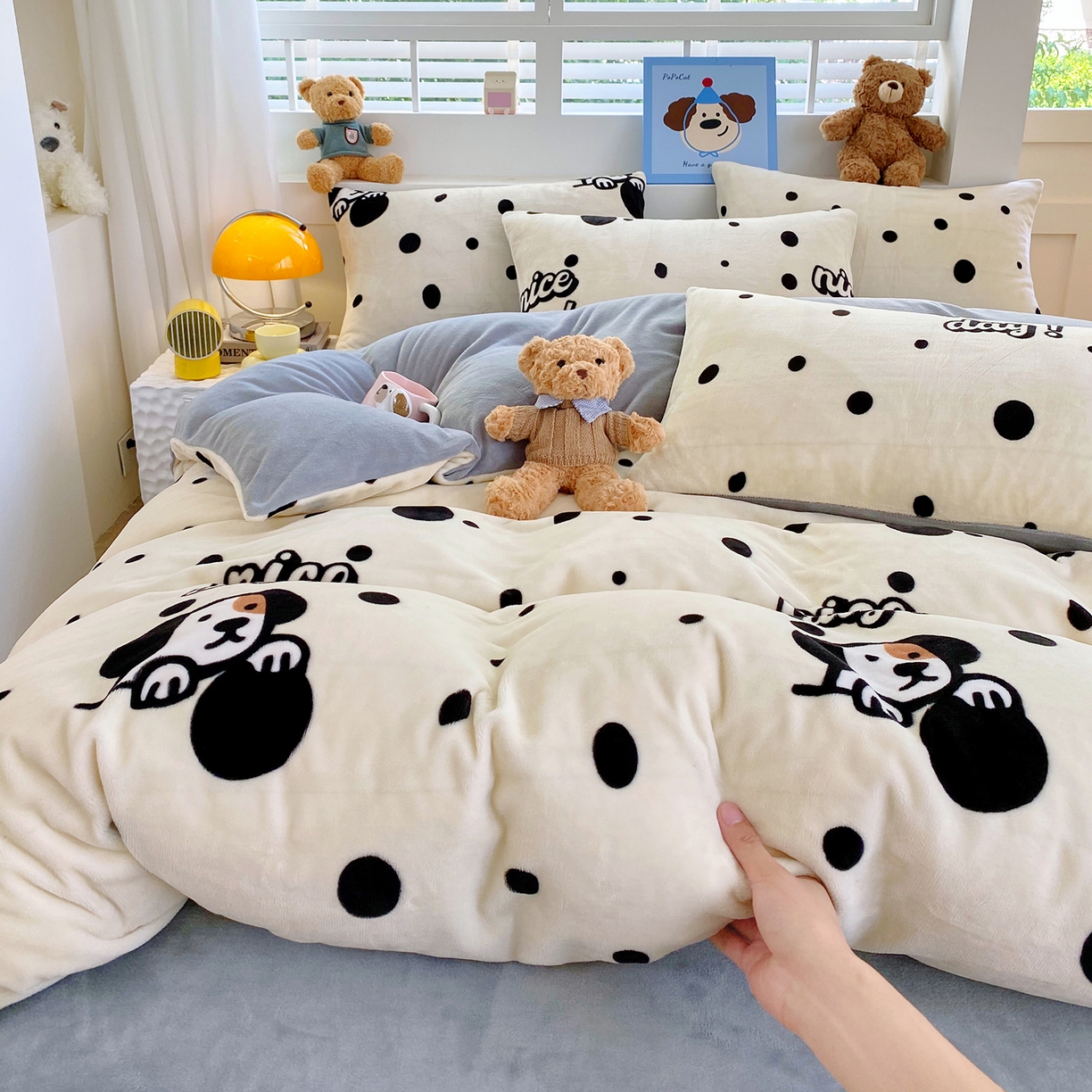 91家纺网 家纺一手货源 找家纺 悦织湾家纺 2025新款高克重牛奶绒印花四件套床单床笠轻奢时尚床上用品三四件套被套 波点狗