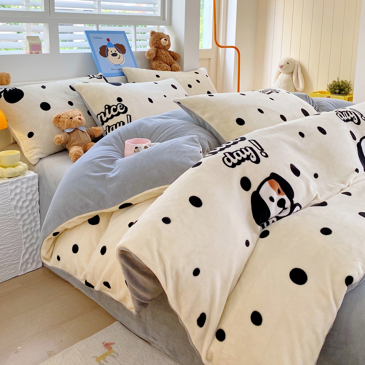 91家纺网 家纺一手货源 找家纺 悦织湾家纺 2025新款高克重牛奶绒印花四件套床单床笠轻奢时尚床上用品三四件套被套 波点狗