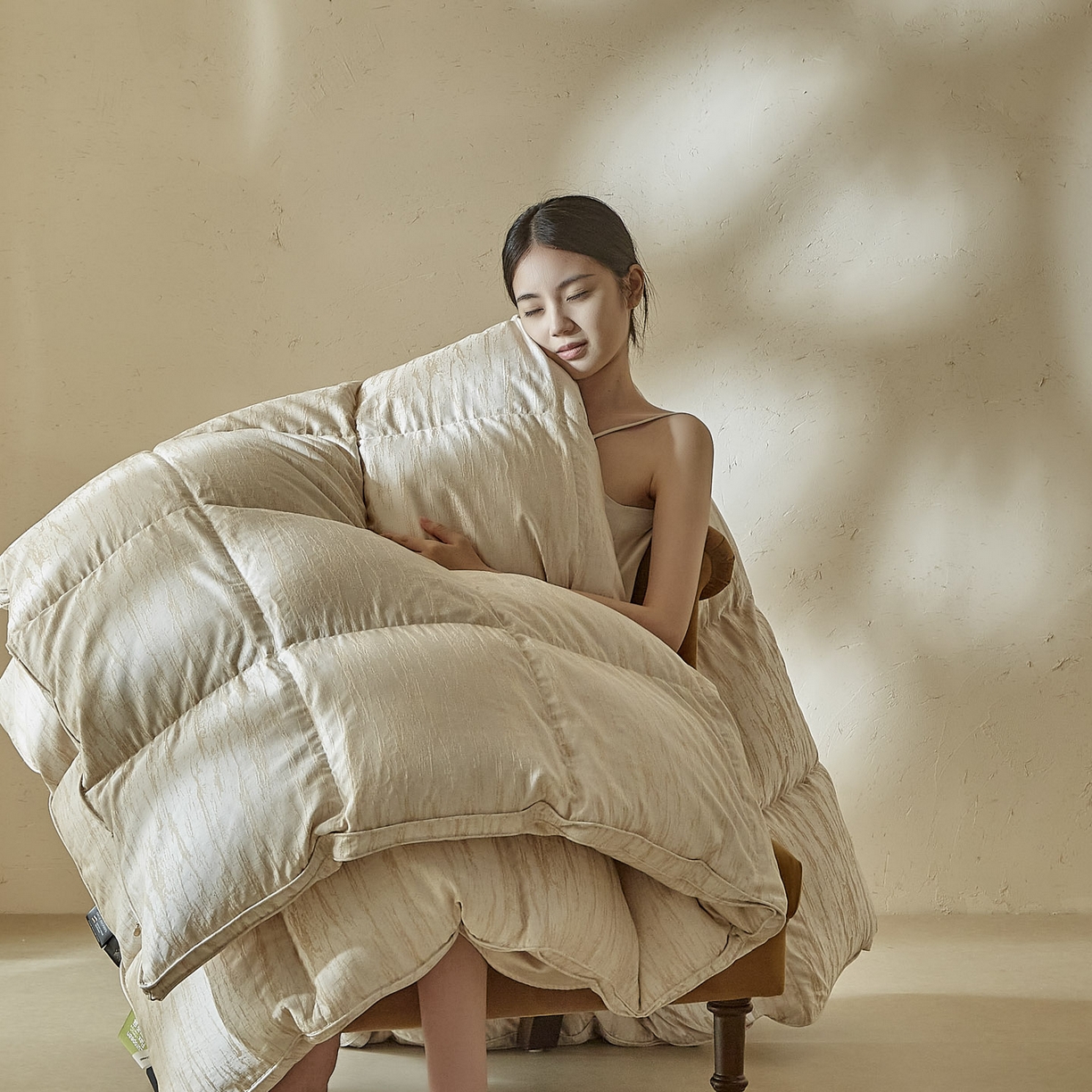 91家纺网 家纺一手货源 找家纺 （总）暖羽屋羽绒馆 2025新款塞纳河畔鹅绒丝被芯双人羽绒被子2米羽毛被子被芯