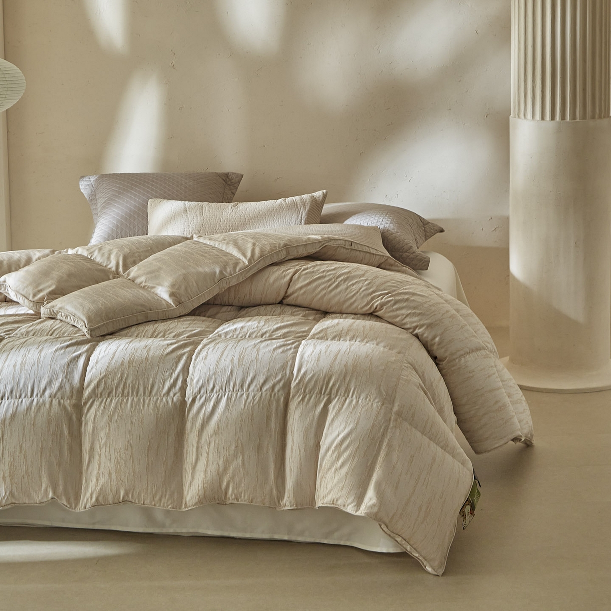 91家纺网 家纺一手货源 找家纺 （总）暖羽屋羽绒馆 2025新款塞纳河畔鹅绒丝被芯双人羽绒被子2米羽毛被子被芯