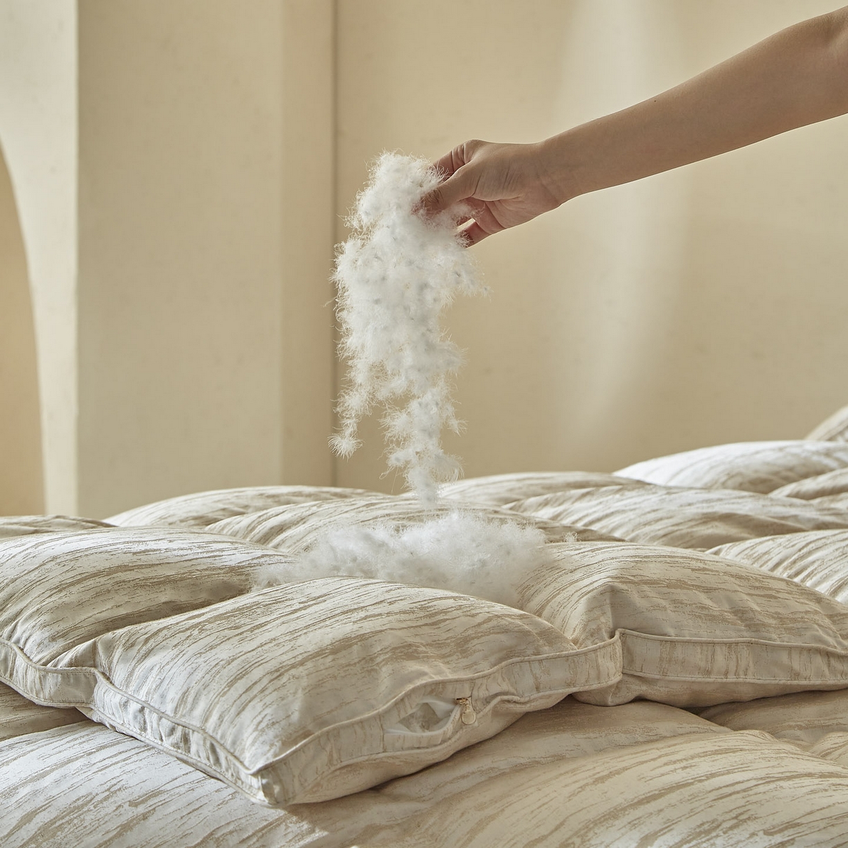 91家纺网 家纺一手货源 找家纺 暖羽屋羽绒馆 2025新款塞纳河畔鹅绒丝被芯双人羽绒被子2米羽毛被子被芯 X 塞纳河畔 米色