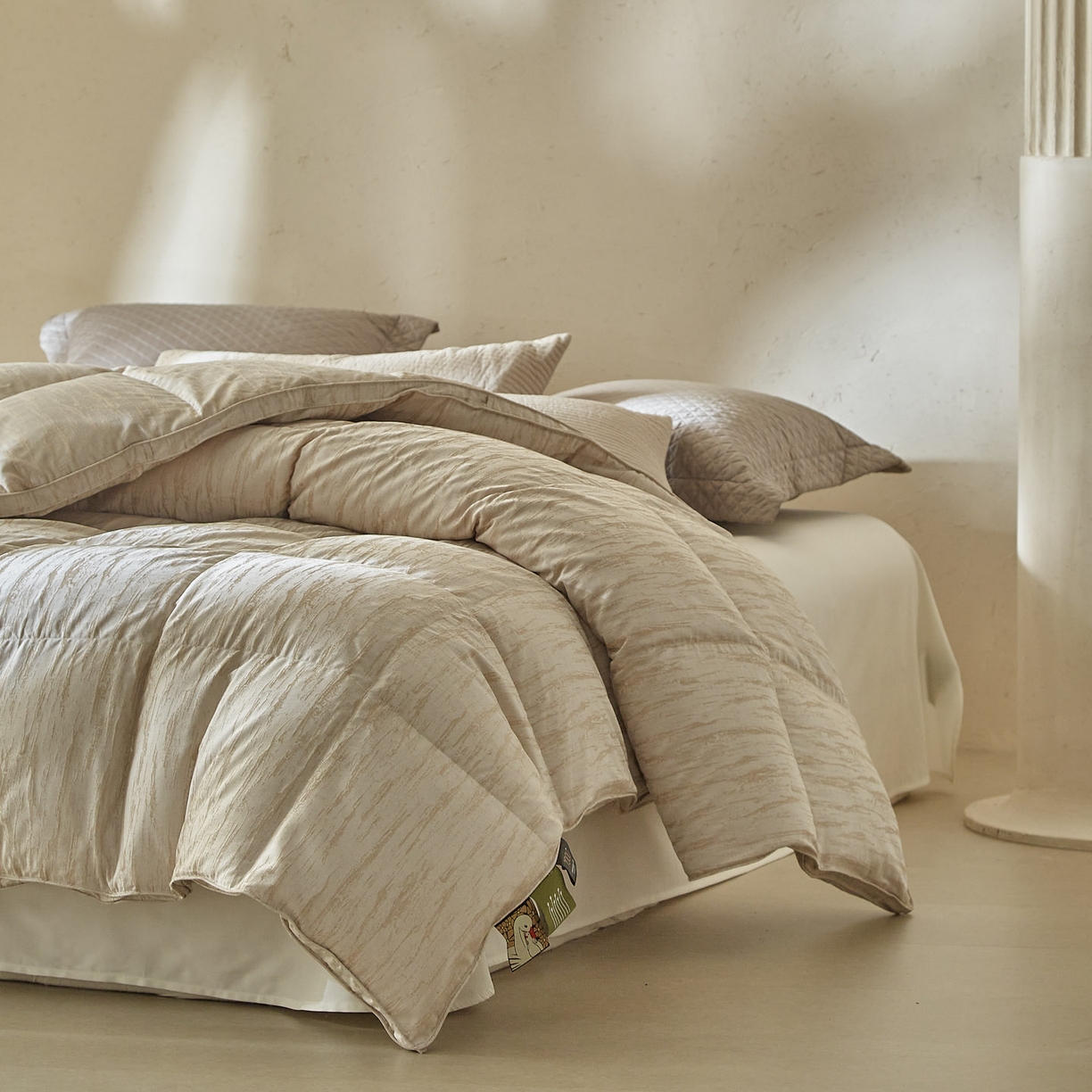 91家纺网 家纺一手货源 找家纺 暖羽屋羽绒馆 2025新款塞纳河畔鹅绒丝被芯双人羽绒被子2米羽毛被子被芯 X 塞纳河畔 米色