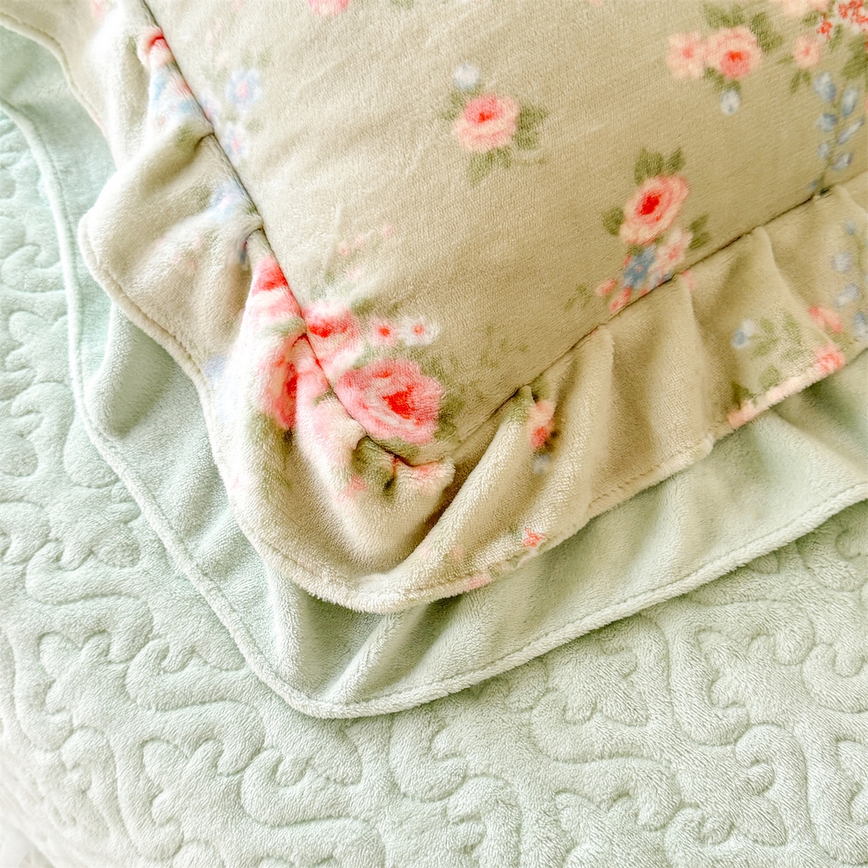 91家纺网 家纺一手货源 找家纺 绒棉世家 2025秋冬新款A类加厚牛奶绒花边床盖款床裙四件套（特殊尺寸床笠另外+10元） 阿芙