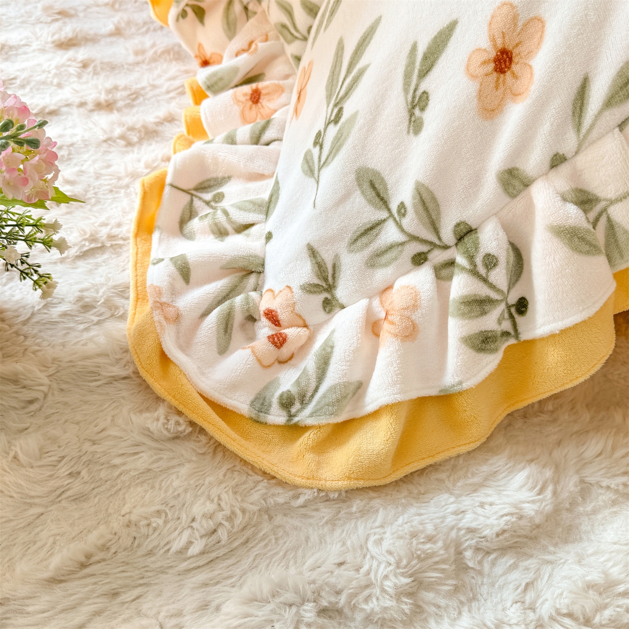 91家纺网 家纺一手货源 找家纺 绒棉世家 2025秋冬新款A类加厚牛奶绒花边床盖款床裙四件套（特殊尺寸床笠另外+10元） 花仙子