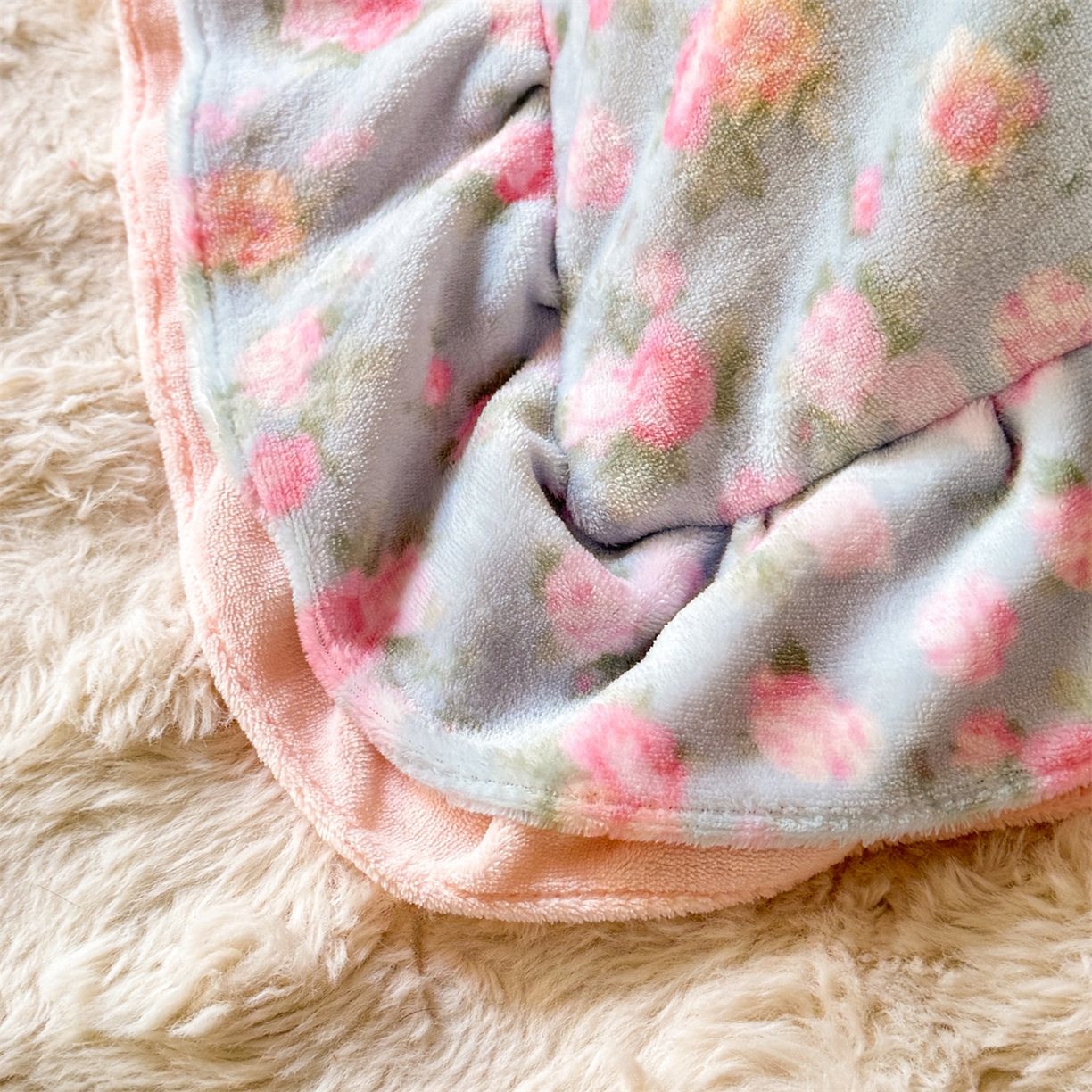 91家纺网 家纺一手货源 找家纺 绒棉世家 2025秋冬新款A类加厚牛奶绒花边床盖款床裙四件套（特殊尺寸床笠另外+10元） 罗薇娜