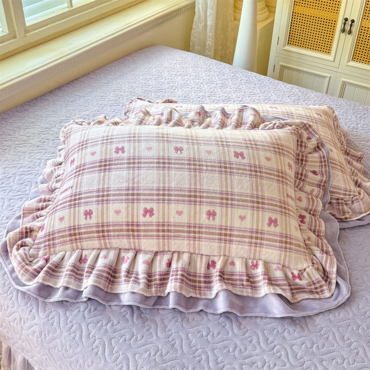 91家纺网 家纺一手货源 找家纺 绒棉世家 2025秋冬新款A类加厚牛奶绒花边床盖款床裙四件套（特殊尺寸床笠另外+10元） 洛莉