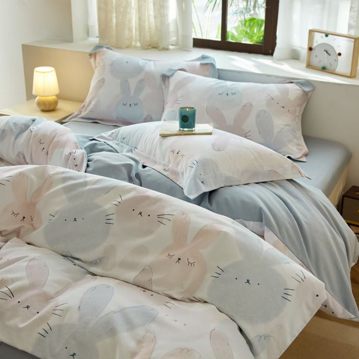 91家纺网 家纺一手货源 找家纺 棉生活家纺 2025秋冬新款长绒棉纯棉数码印花陶瓷磨毛四件套 萌萌兔