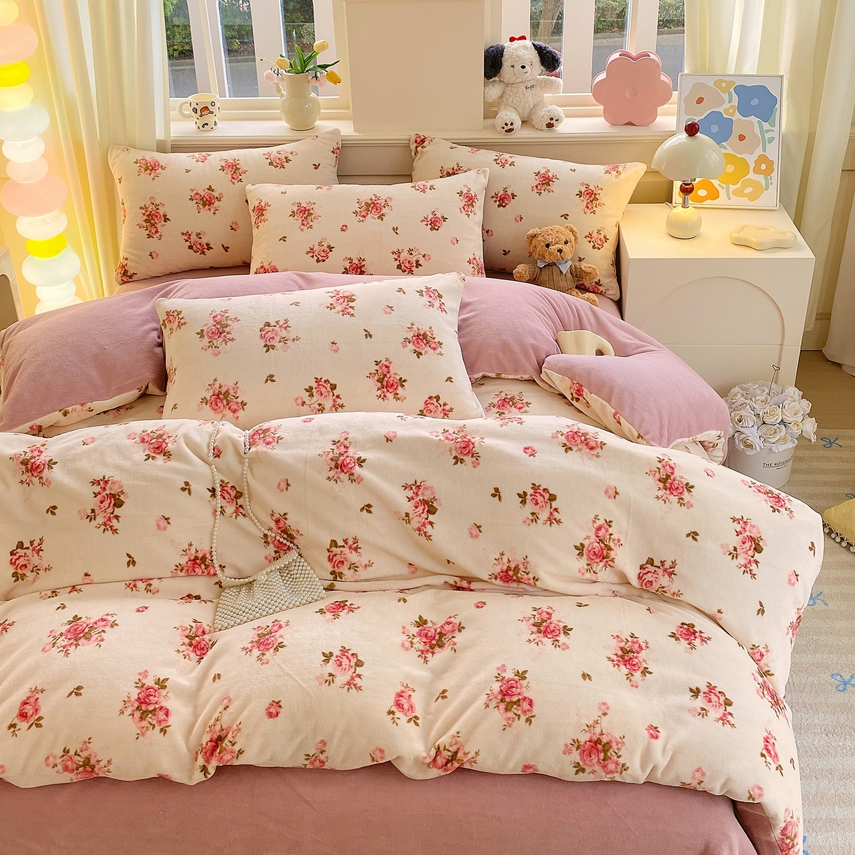 91家纺网 家纺一手货源 找家纺 悦织湾家纺 2025新款高克重牛奶绒印花四件套床单床笠轻奢时尚床上用品三四件套被套 花仙子