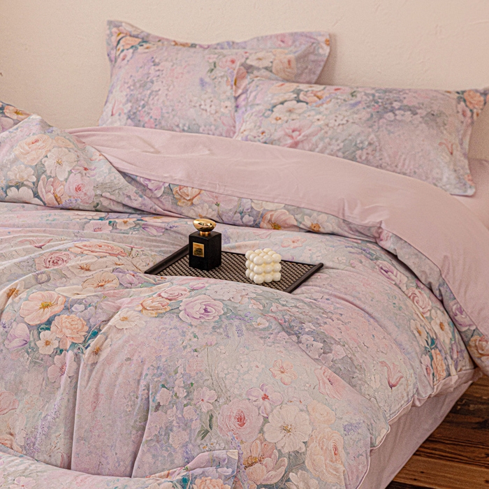 91家纺网 家纺一手货源 找家纺 棉生活家纺 2025秋冬新款长绒棉纯棉数码印花陶瓷磨毛四件套 兮涯 紫